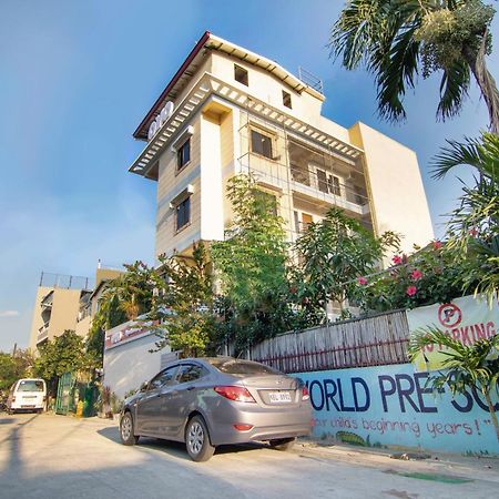 Oyo 431 Apollo 11 Apartelle Pasay Bagian luar foto