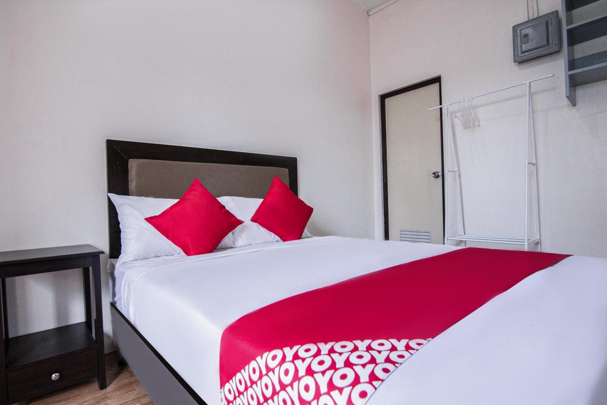 Oyo 431 Apollo 11 Apartelle Pasay Bagian luar foto