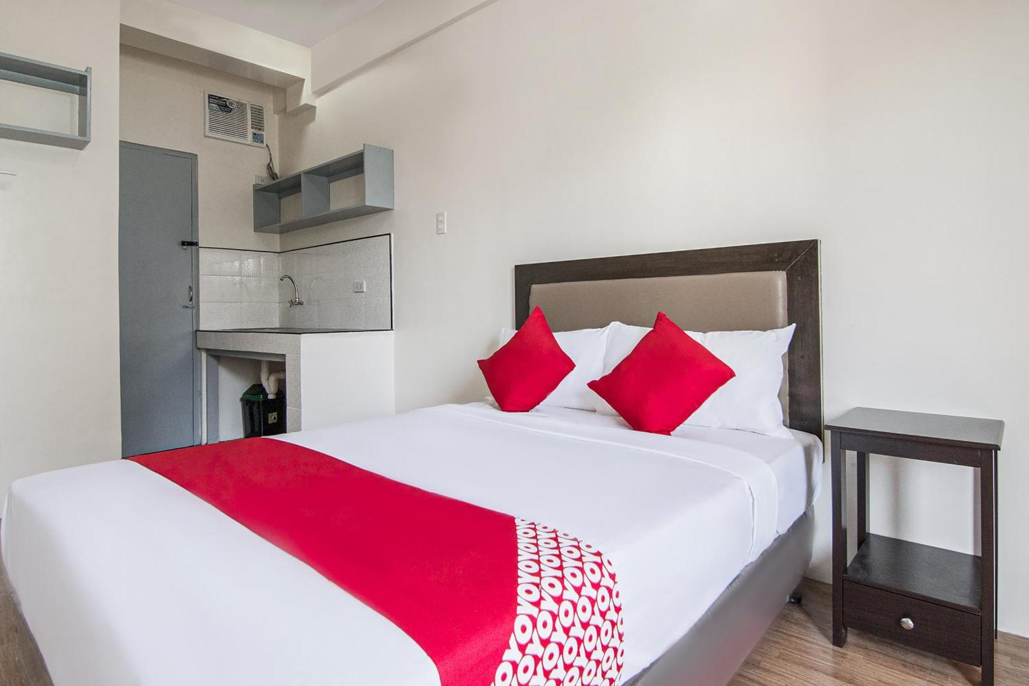 Oyo 431 Apollo 11 Apartelle Pasay Bagian luar foto