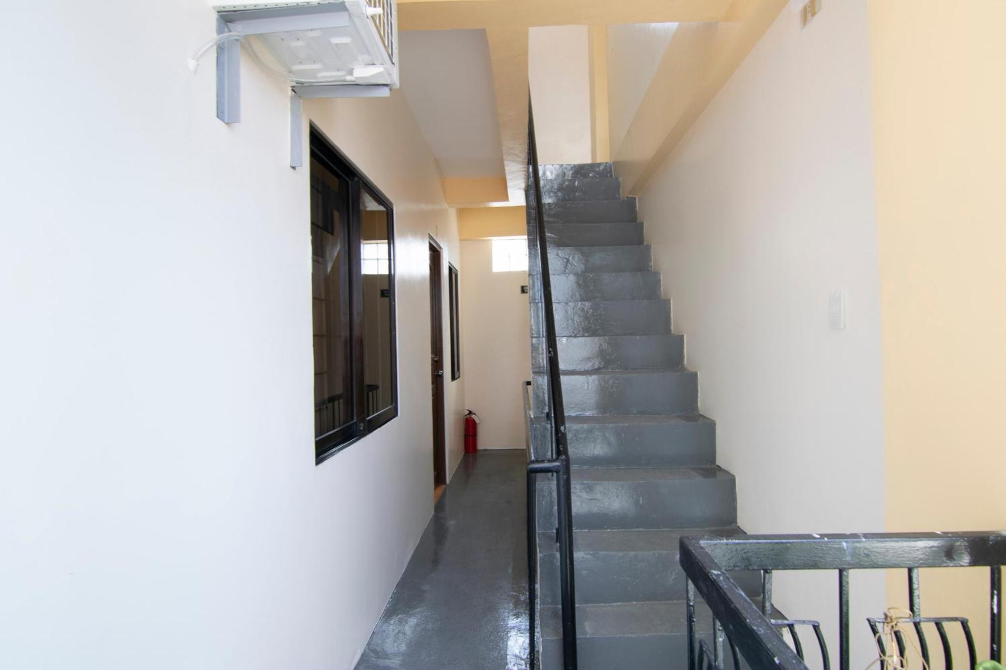 Oyo 431 Apollo 11 Apartelle Pasay Bagian luar foto
