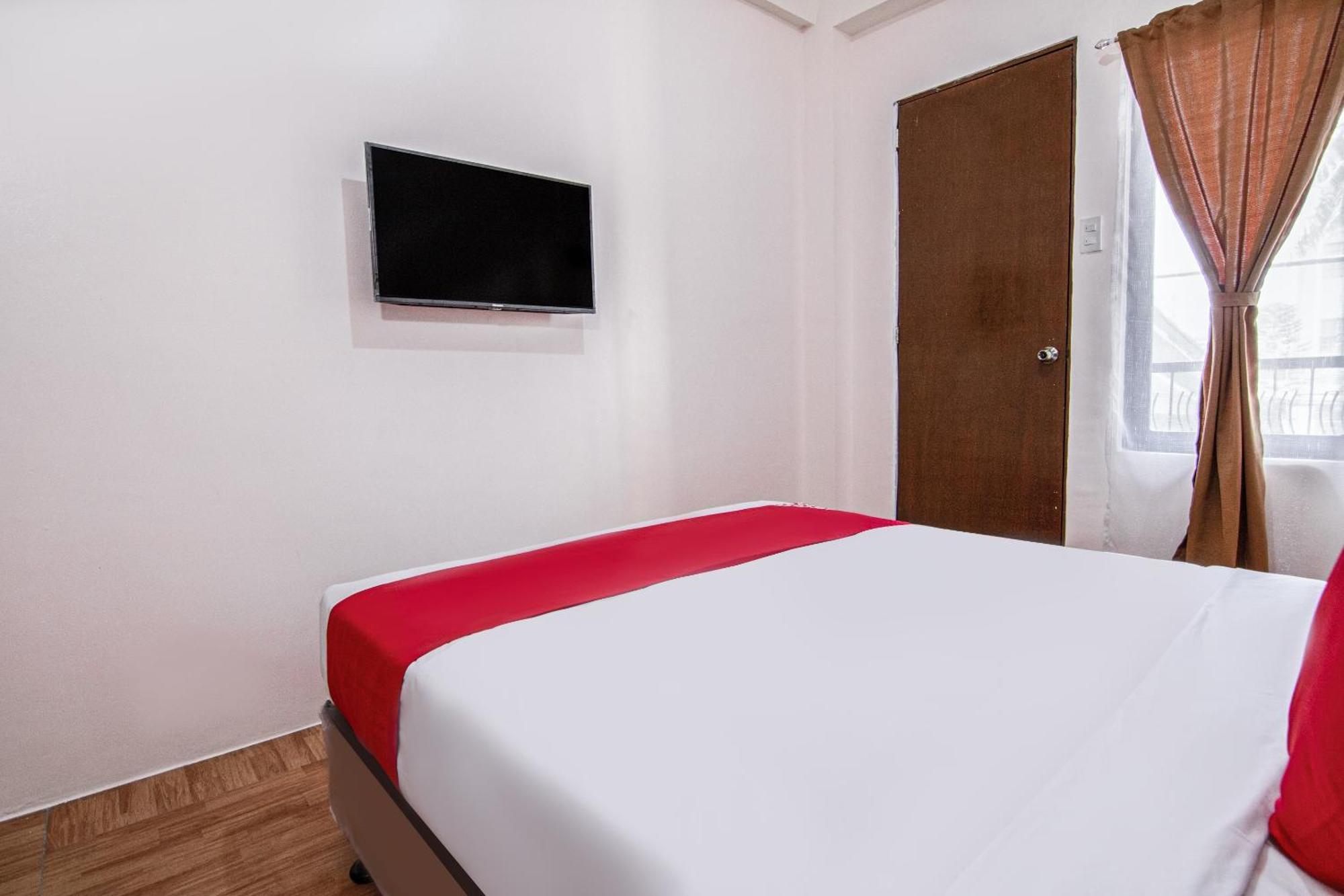 Oyo 431 Apollo 11 Apartelle Pasay Bagian luar foto
