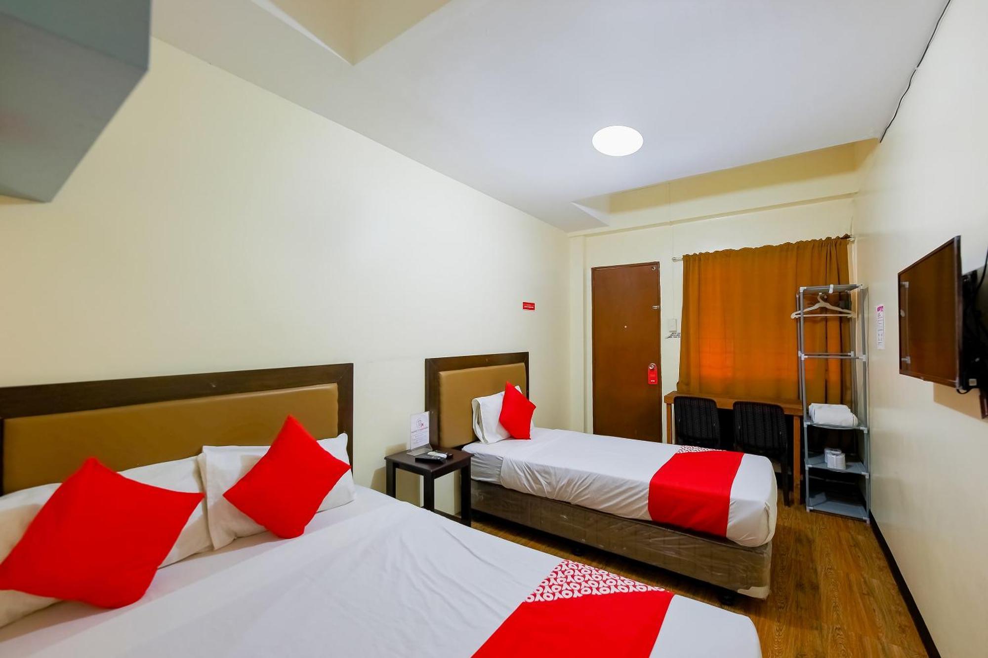 Oyo 431 Apollo 11 Apartelle Pasay Bagian luar foto